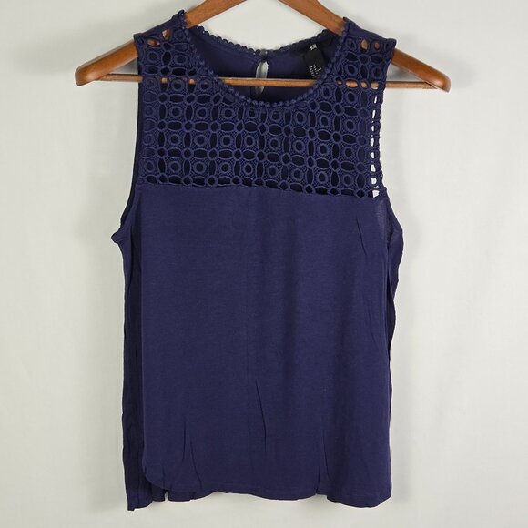 H&M Women’s Navy Blue Eyelet Lace Sleeveless Top Size M Keyhole Back Boho Chic‎ - Picture 1 of 7